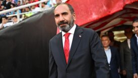 mecnun otyakmazdan yabanci hakem aciklamasi aLBV76KB