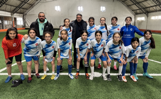 namaglup sampiyon kizlarin hayali milli takim formasi AbUy7SqX