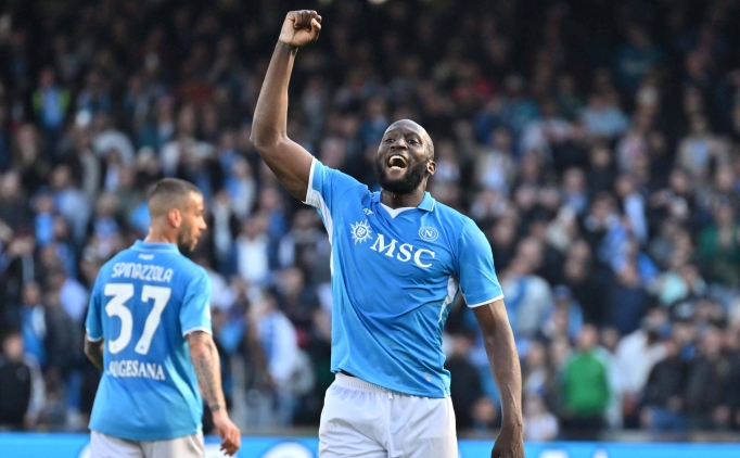 napoli ligde 5 mac aradan sonra galip geldi WJJZ8LUR