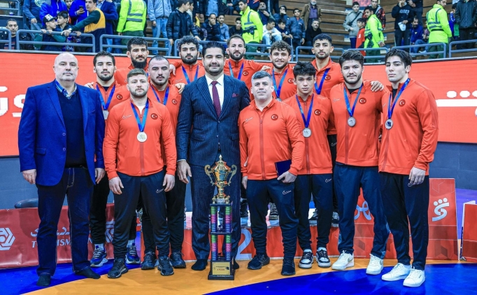 serbest gures milli takimi gumus madalya kazandi w5BegE6S