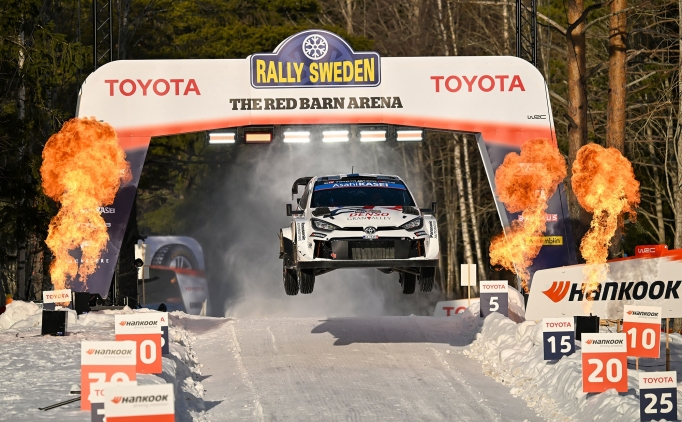 toyota isvec rallisinde birinci oldu