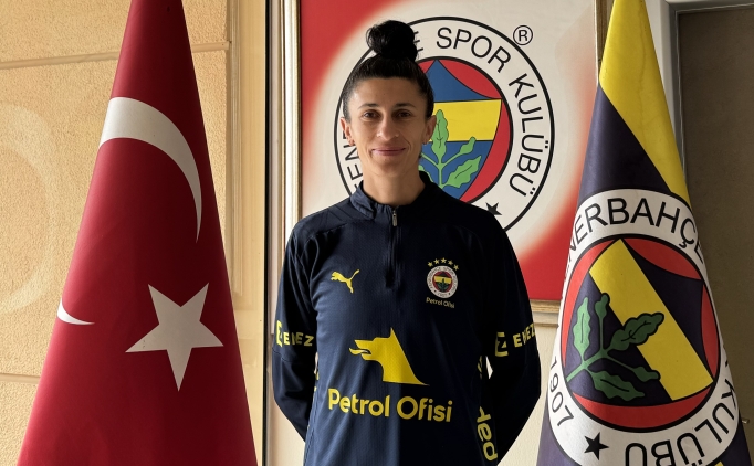 yagmur uraz fenerbahce ile sampiyonluk yasamak istiyorum VCqGmfan