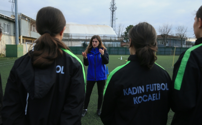 yarim kalan hayalini futbolcu yetistirerek gerceklestiriyor 3SWKzjzZ