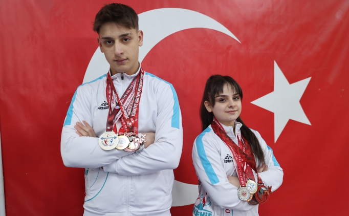 yildiz halterciler turkiye ve avrupa sampiyonalarinda madalya hedefliyor