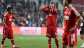besiktas bu sezon bir siyah bir beyaz km9eERSp