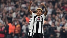 besiktasi portekizliler hayatta tutuyor RA9MWcaK