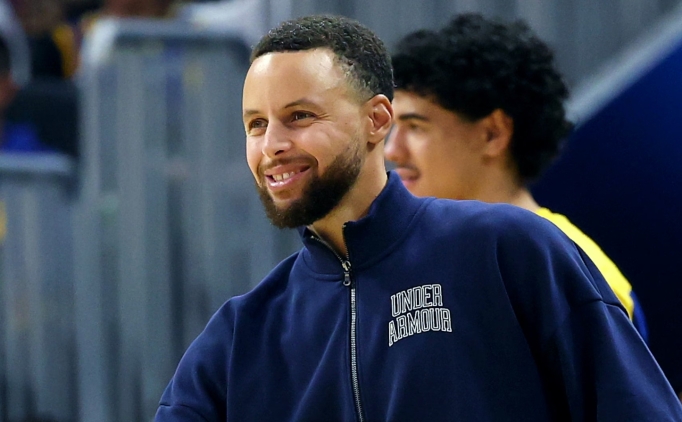 curry bu gece miamide parkelere donmeye yakin gtpTG2sI