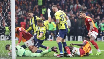 derbide kartlar havada ucusuyor Ivv5bYR5