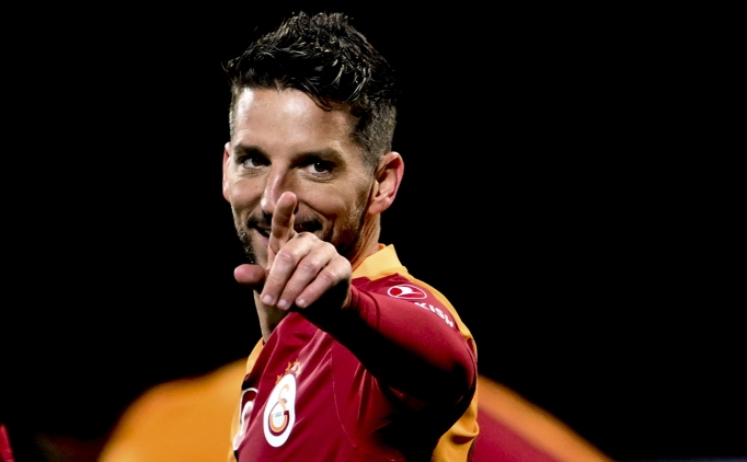 dries mertensin onunde 3 yol var iVsmdU2Z