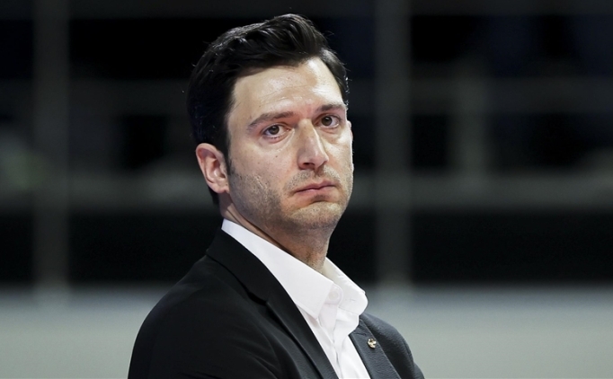 eczacibasinda ferhat akbas ile yollar ayrildi dPYrAaCV