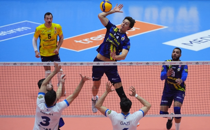 fenerbahce arkas deplasmaninda maglup BnJ8TYWJ