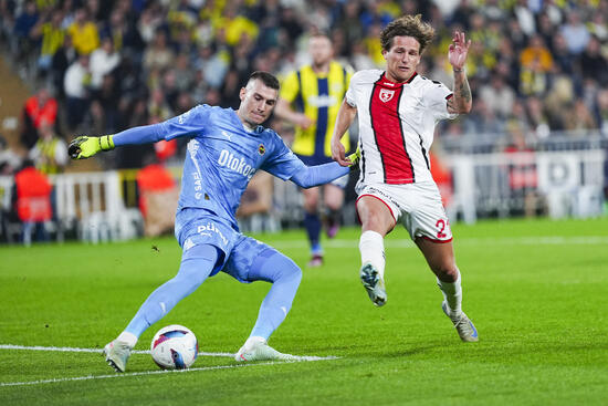 fenerbahce evinde samsunspora takildi ligde puan farki 9 1 7UFjXJ1b