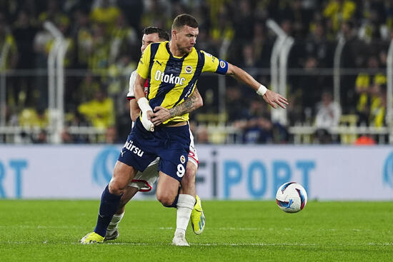 fenerbahce evinde samsunspora takildi ligde puan farki 9 3 RFNBBHTD