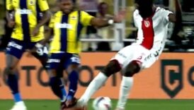 fenerbahcenin kirmizi kart bekledigi an fGRMx2XK