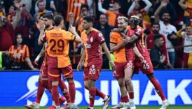 galatasarayda 13 futbolcu milli takimda BwkrK5NF