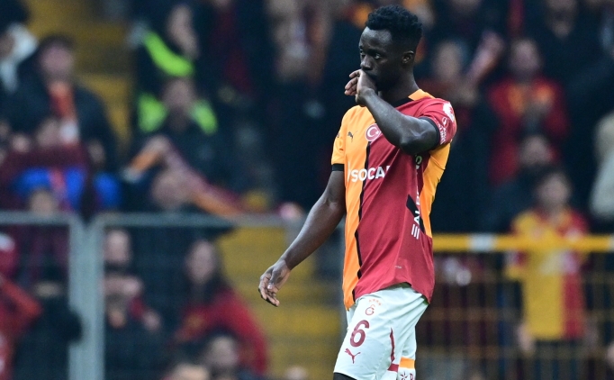 galatasarayda davinson sanchezden fedakarlik yQJKbcyg