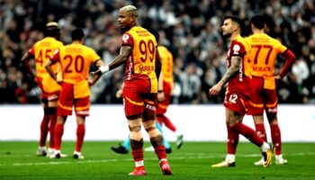 galatasarayda oyuncularin yeri degisti sistem hata verdi q2JbKHyn