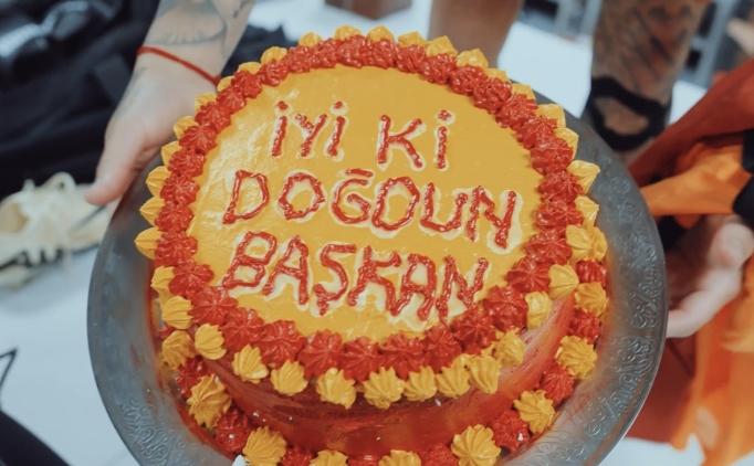 galatasarayli futbolculardan ali koca pasta