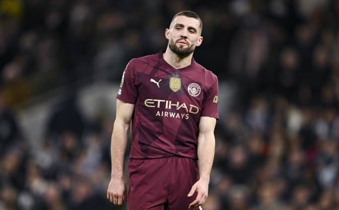 guardiola yildiz futbolcuyu gozden cikardi J2hWyEgZ