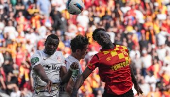 izmirde penalti var kirmizi var kazanan yok BbtrcTGF