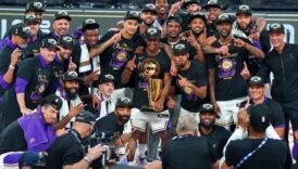 jeanie buss 2020 lakers kadrosunu dagittigi icin pisman ywJu4JWx