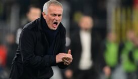 jose mourinhodan iki degisiklik ARTQEImU