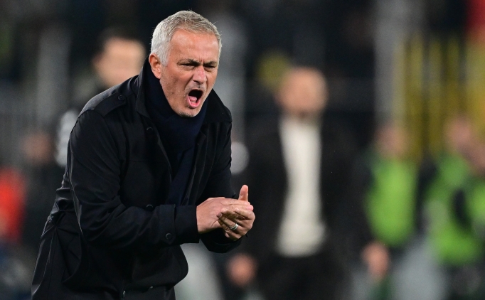 jose mourinhodan iki degisiklik ARTQEImU