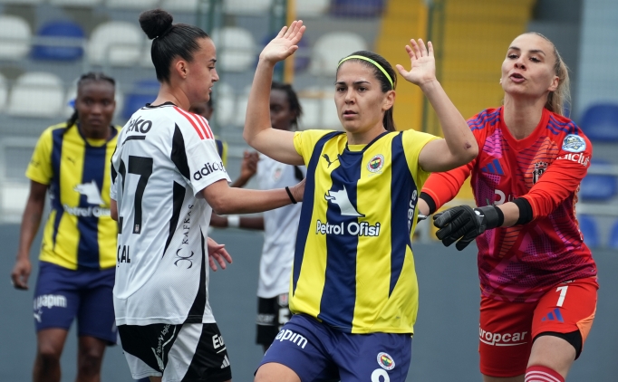 Kadınlar derbisinde Fenerbahçe, Beşiktaş'ı 2 golle geçti 1 kadinlar derbisinde fenerbahce besiktasi 2 golle gecti
