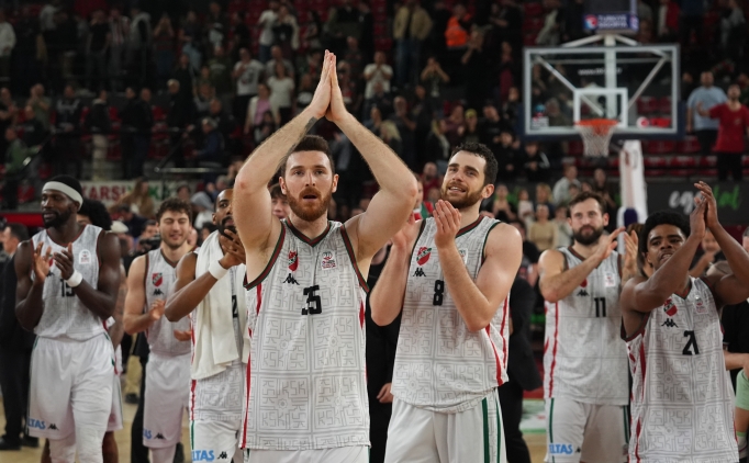 karsiyaka erkek basketbol takimi 11 hafta sonra aldigi galibiyetle nefes aldi JKl5Vh3r