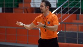karsiyakada basketbolda cakiyla beyaz sayfa acacak lk25JrON