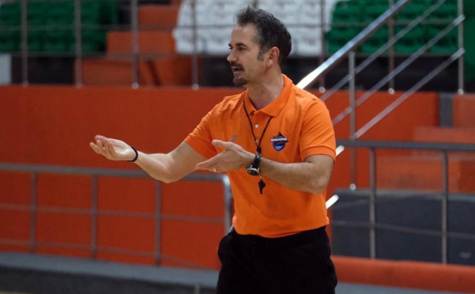 karsiyakada basketbolda cakiyla beyaz sayfa acacak lk25JrON