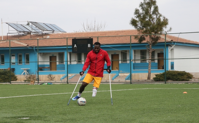 kenyali ampute futbolcu keyo 8 yildir turkiyede SBpP4Wyd