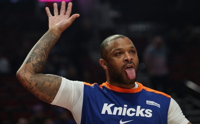 knicks ekibi tuckeri serbest birakti gelecekte donusu mumkun HKt6bQiH