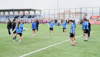 malatyada 15 yas alti kiz milli futbol takimi secmeleri yapildi RRLmQ7et