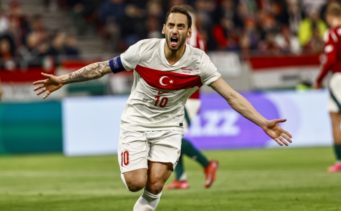 Manchester United Hakan Çalhanoğlu'nun peşinde! 1 manchester united hakan calhanoglunun pesinde Env9Kkjz
