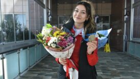 milli atici damla kose ciceklerle karsilandi nbMWzcX2