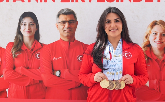 milli aticilar sevval ilayda tarhan ve yusuf dikec ogrencilerle bir araya geldi CDLbVhNG