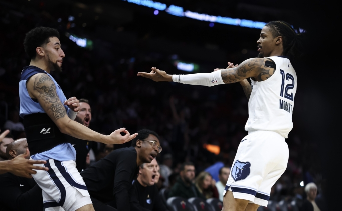 nba uyardi morant umursamadi tekrar silah hareketi K82UUGAU