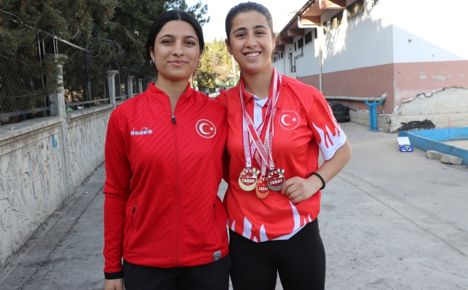 Öğretmeninin "Sende ışık var" dediği öğrenci boccede madalyaya doymuyor 1 ogretmeninin sende isik var dedigi ogrenci boccede madalyaya doymuyor EApcgXTC
