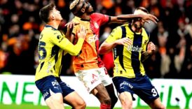osimhen ileride yalnizlari oynuyor BHg1jtwI
