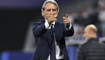 roberto mancini ben bunlara dikkat ederim DgzExmSD