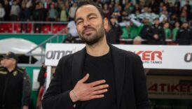 selcuk inan butun kozlarimizi kullandik ama yetmedi yD7VPAIy