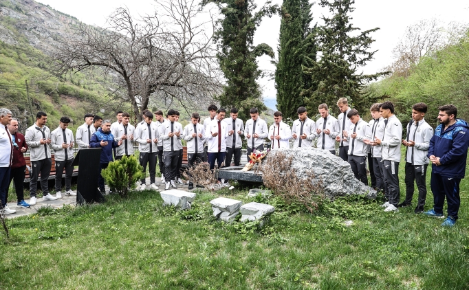 trabzonspor u19dan anlamli ziyaret SX4QJLZ6