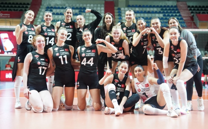 turk hava yollari play offun ilk macinda galip Jy5R8JFP