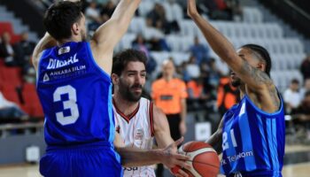 turk telekom deplasmanda 2 sayiyla galip jsn2k85H