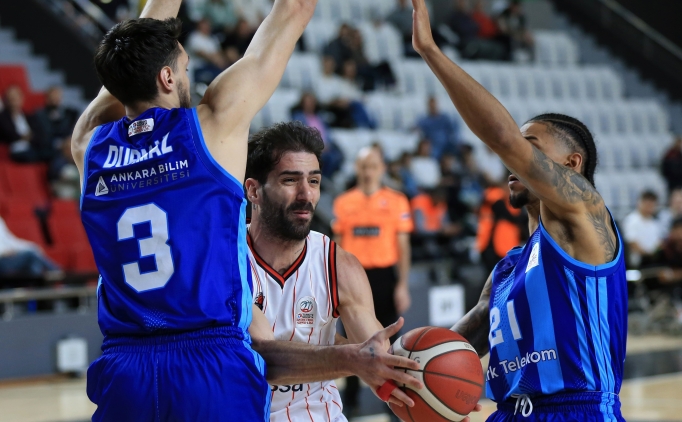 turk telekom deplasmanda 2 sayiyla galip jsn2k85H