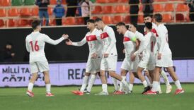 umit milli takim kadrosundan basar onal sakatligi sebebiyle cikartildi AP7nIYNM