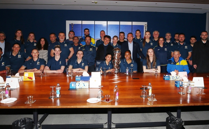 ali koc kadin voleybolda dunyanin en iyi takimlarindan birine sahibiz ddlaAltH