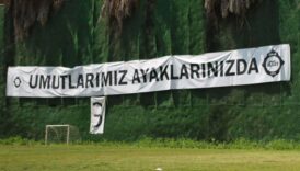 altayda futbolculara pankartli destek TPAH61SJ