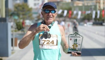 atletizm tutkunu 67lik delikanli 12 yilda 108 madalya kazandi Z7xMPFrw